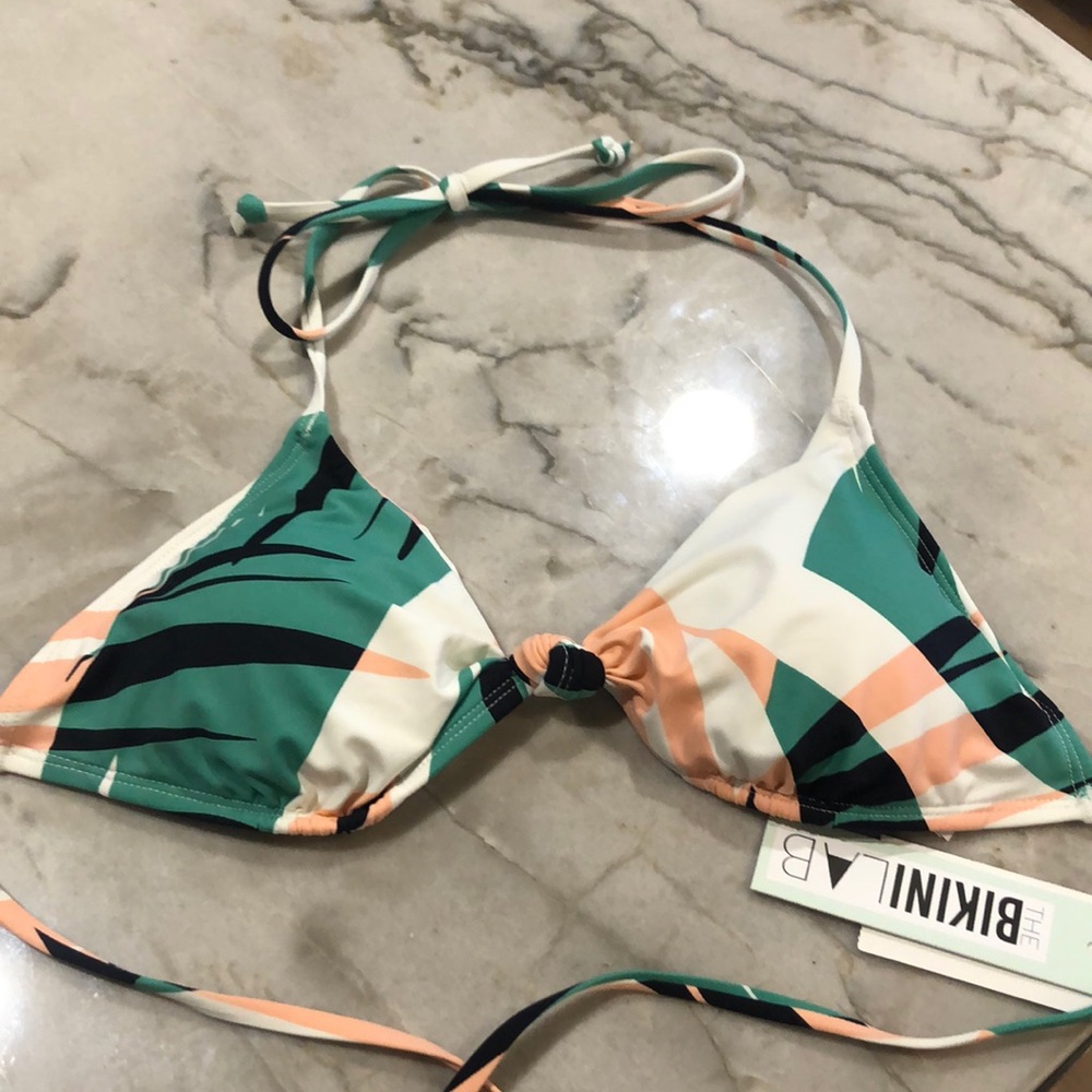NEW WITH TAGS Bikini top
